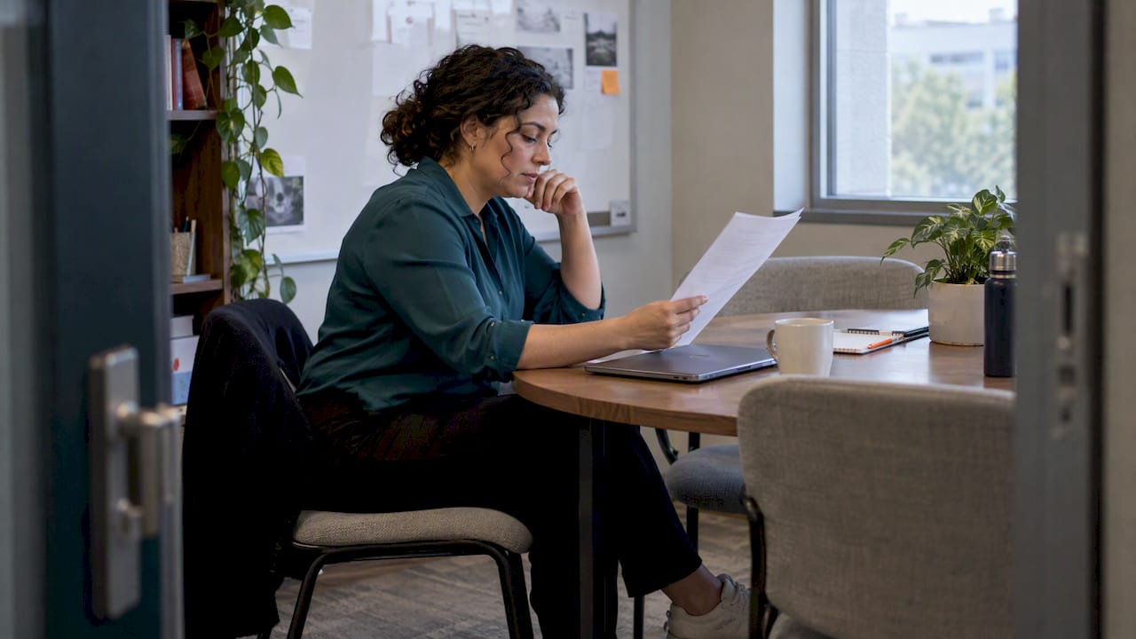 Analyst reviewing usage before a SageMaker commitment